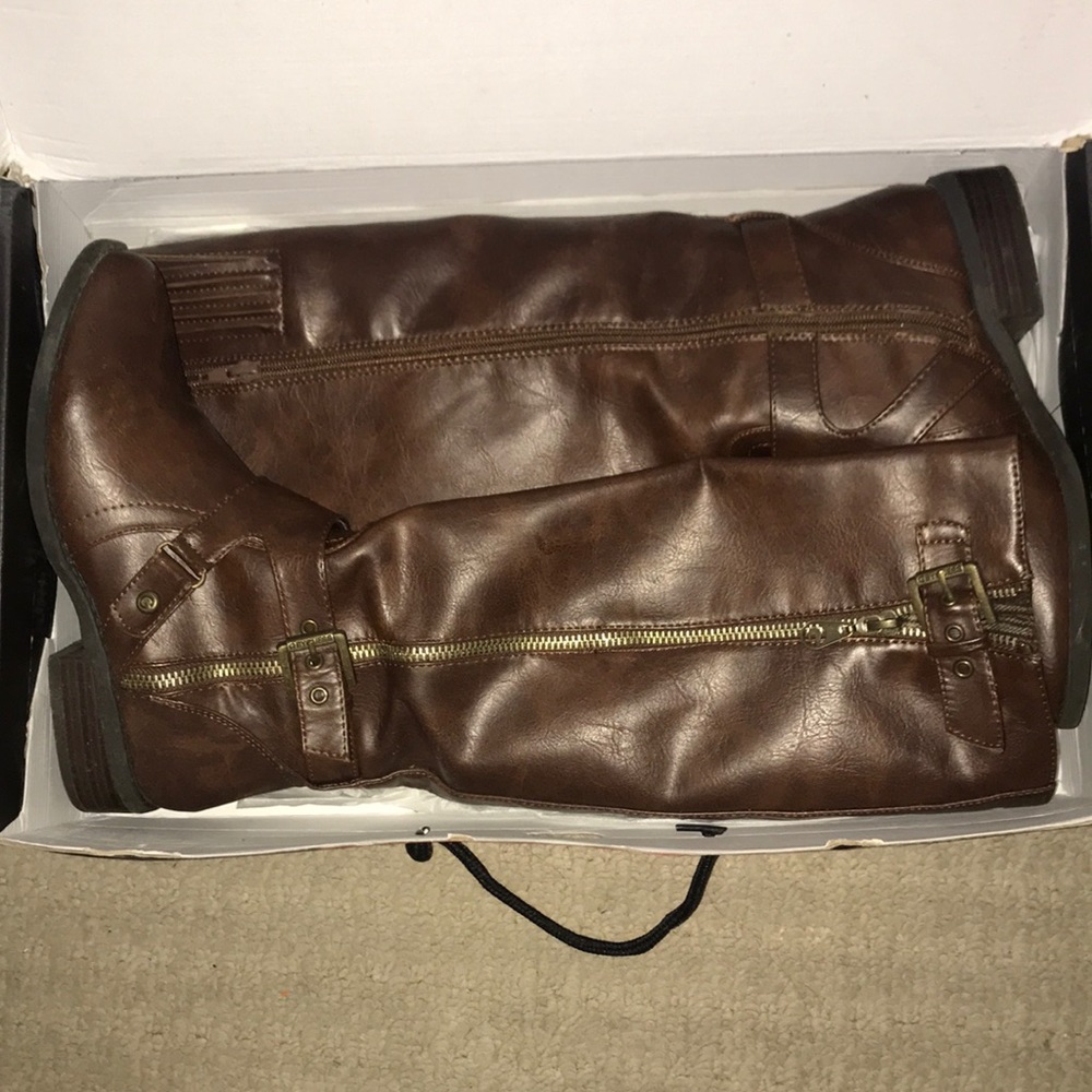 Guess boots